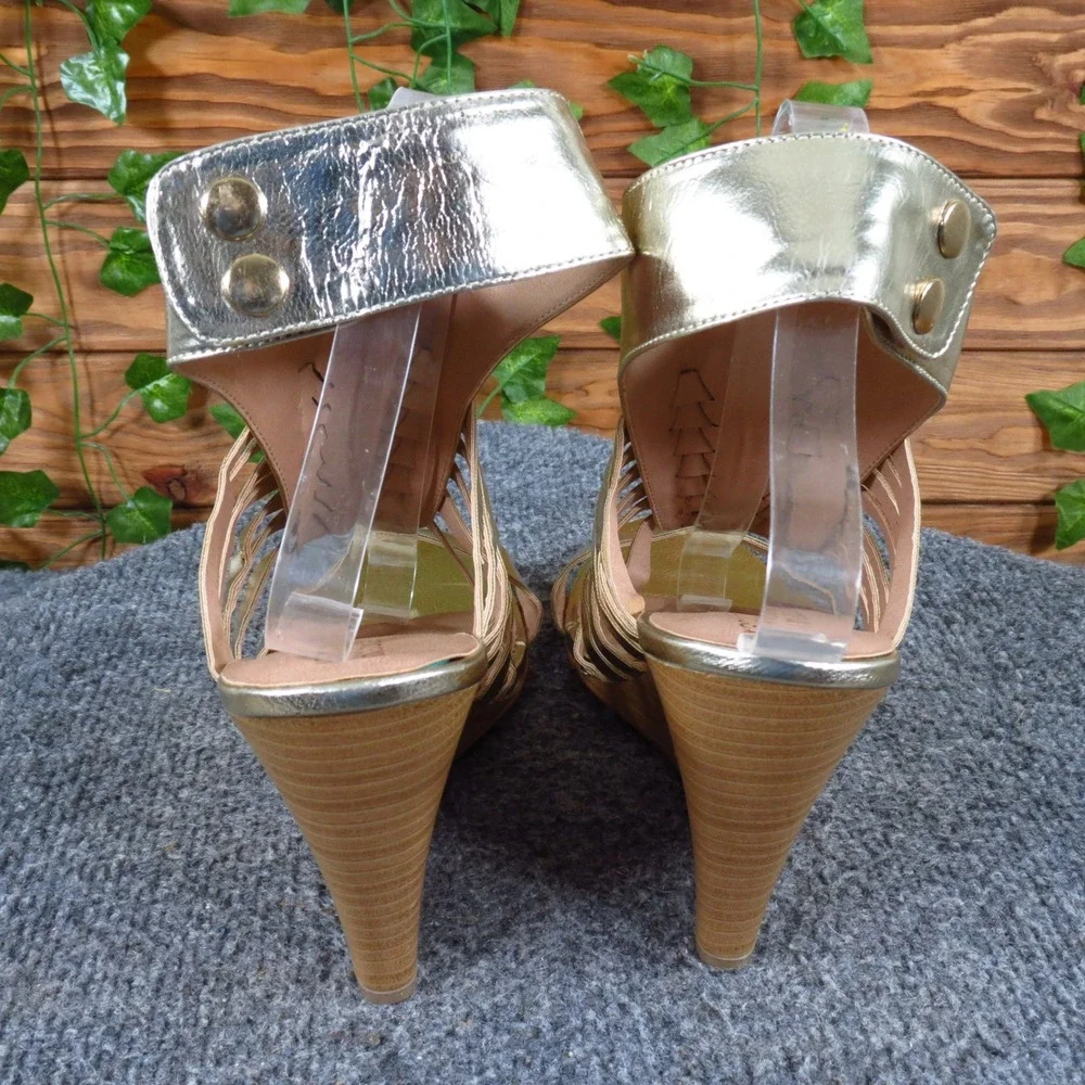 Kendall & Kylie Madden Girl Backupp Womens Wedge Sandals Size 8.5 Evening Gold